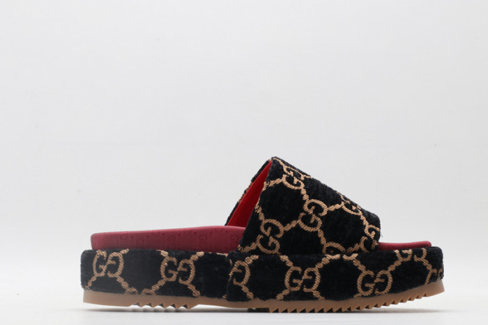 GUI SANDAL