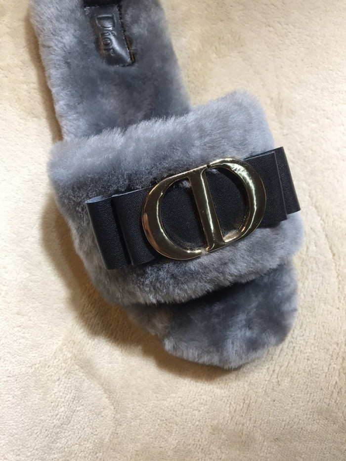 d10r sandal