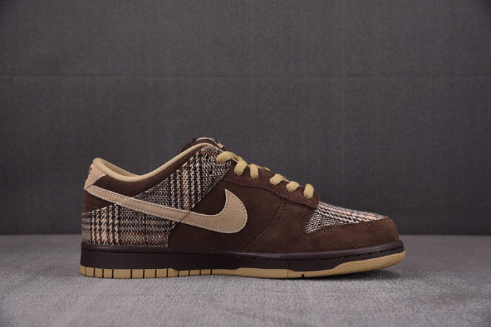 Stussy x SB Dunk Low Pro "Cherry"304292-223