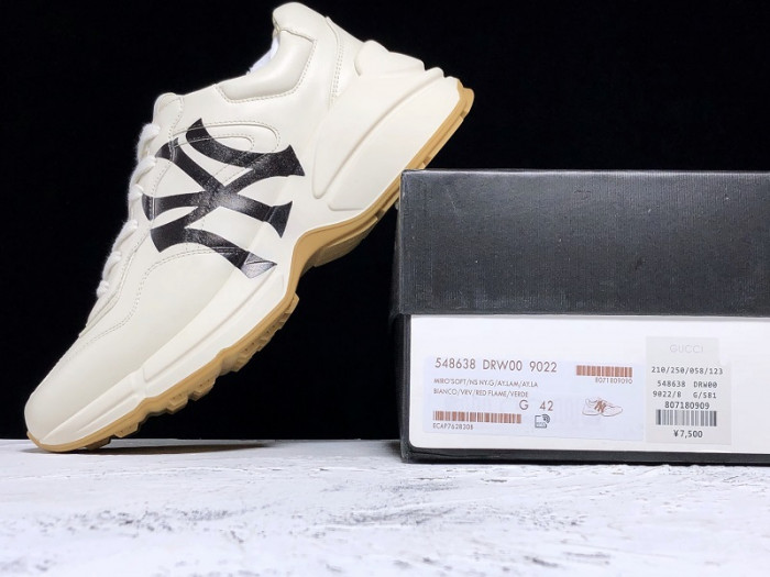 GUI SNEAKER