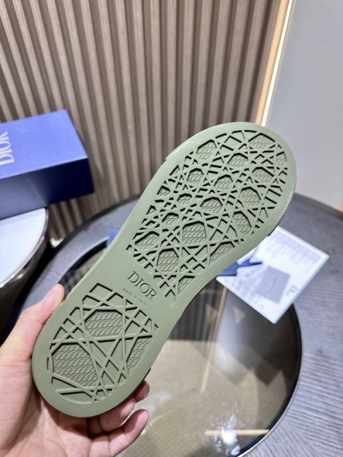 D10R SNEAKER