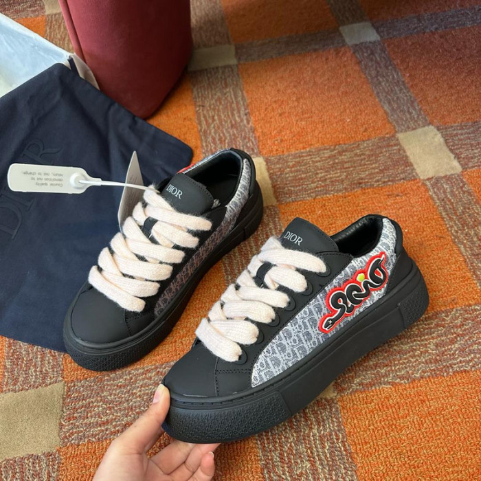 D10R SNEAKER