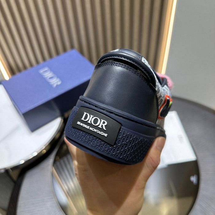 D10R SNEAKER