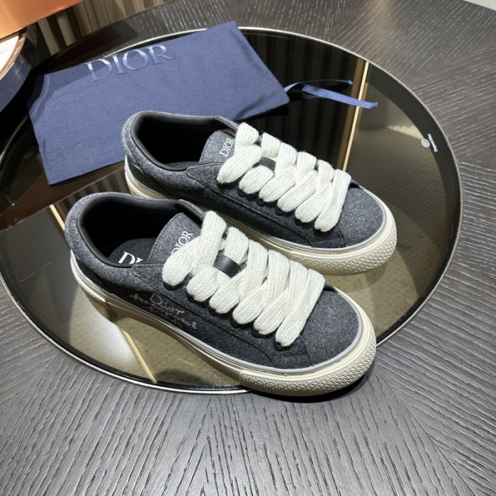D10R SNEAKER