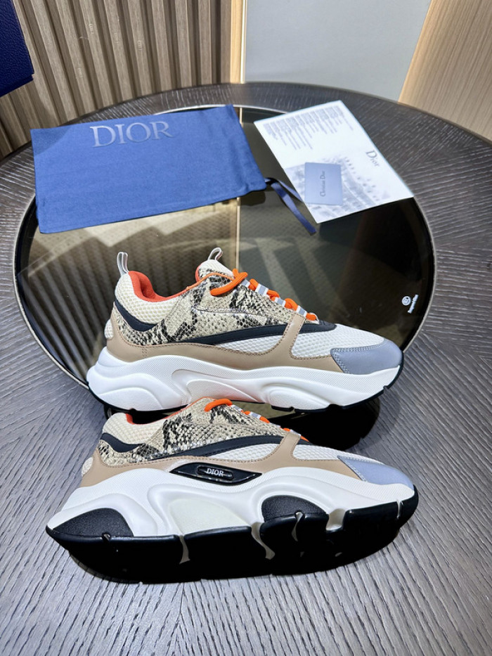 D10R SNEAKER