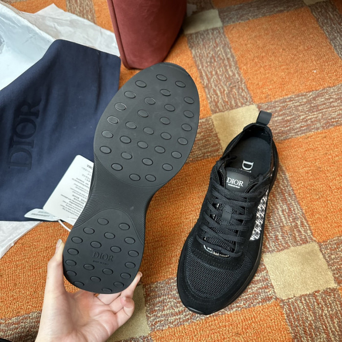 D10R B25 SNEAKER