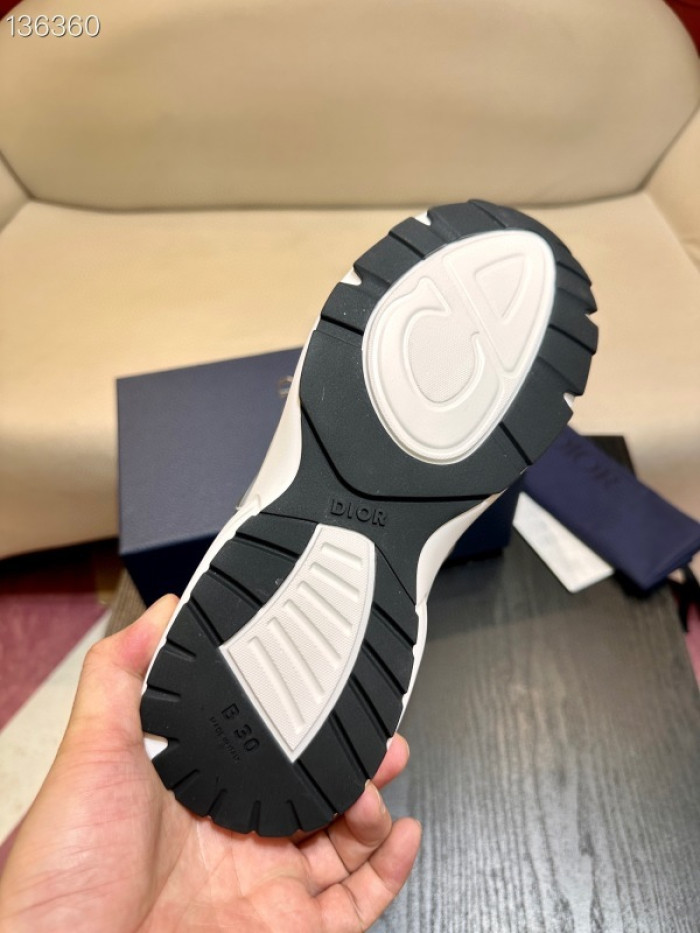 D10R SNEAKER