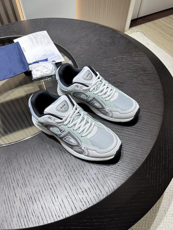 D10R SNEAKER