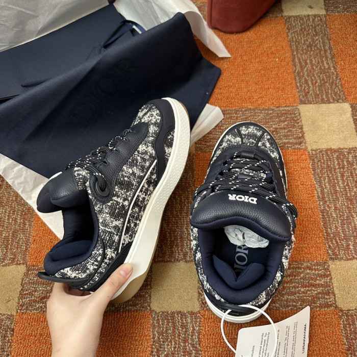 D10R SNEAKER