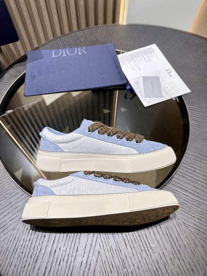 D10R SNEAKER