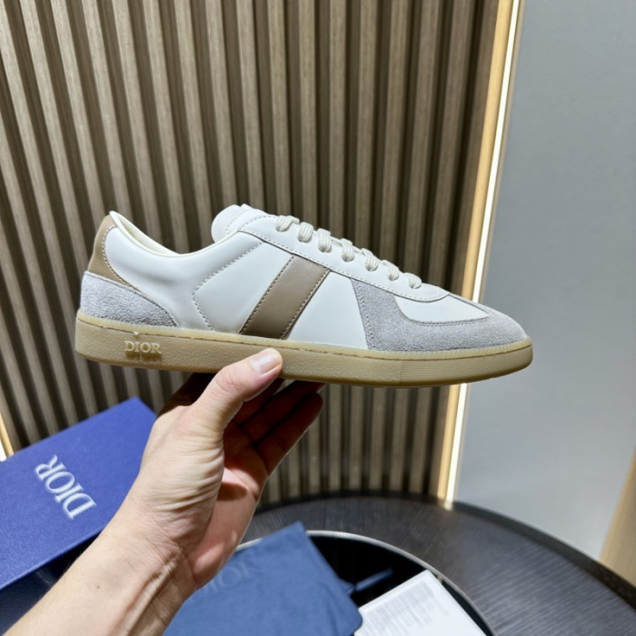 D10R SNEAKER