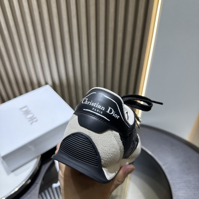 D10R SNEAKER