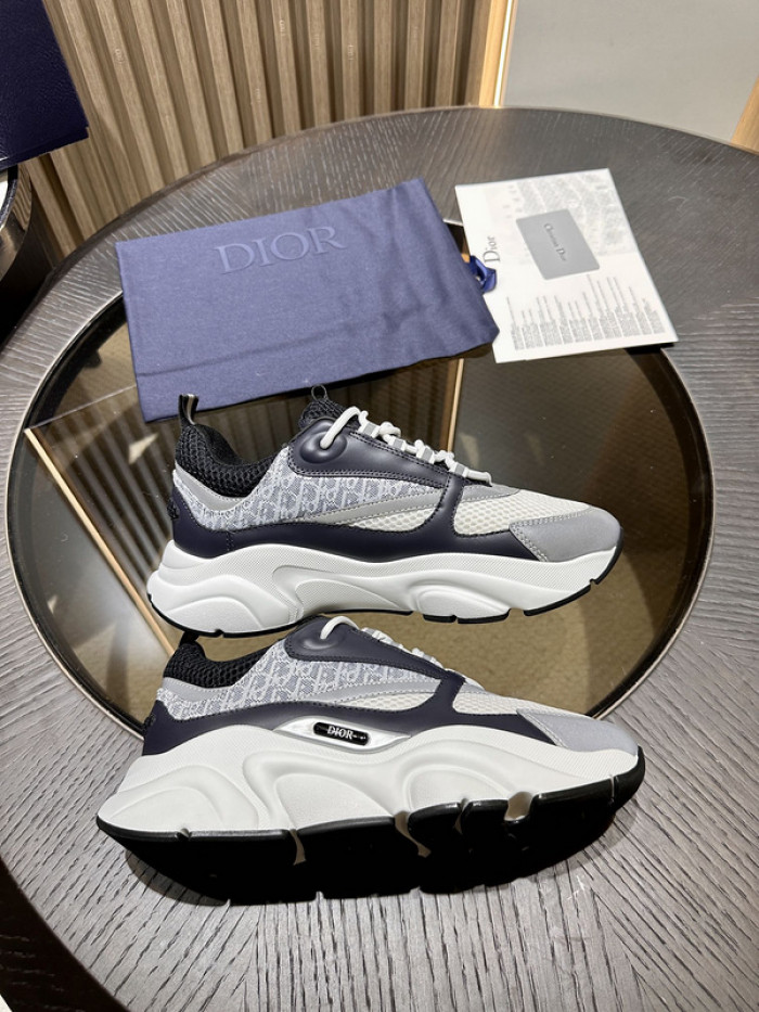 D10R SNEAKER