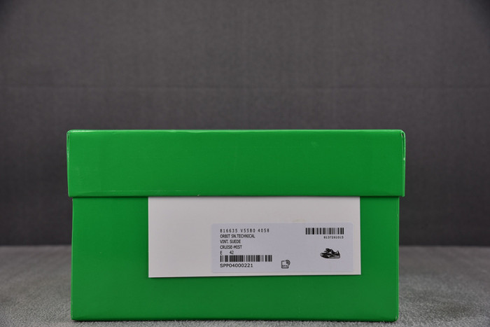 BV sneaker