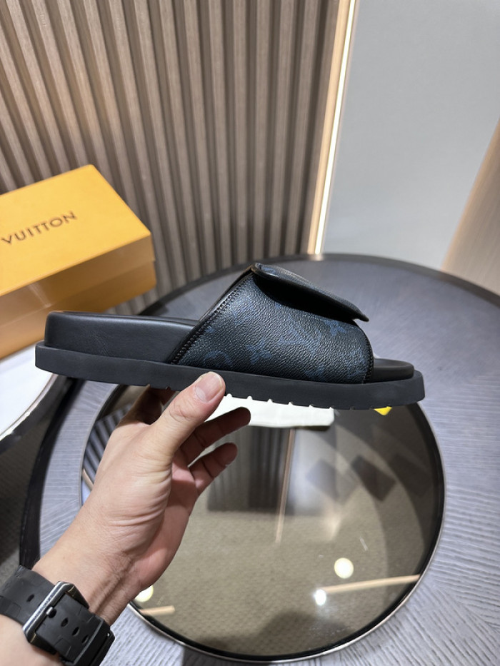 L0VT SANDAL
