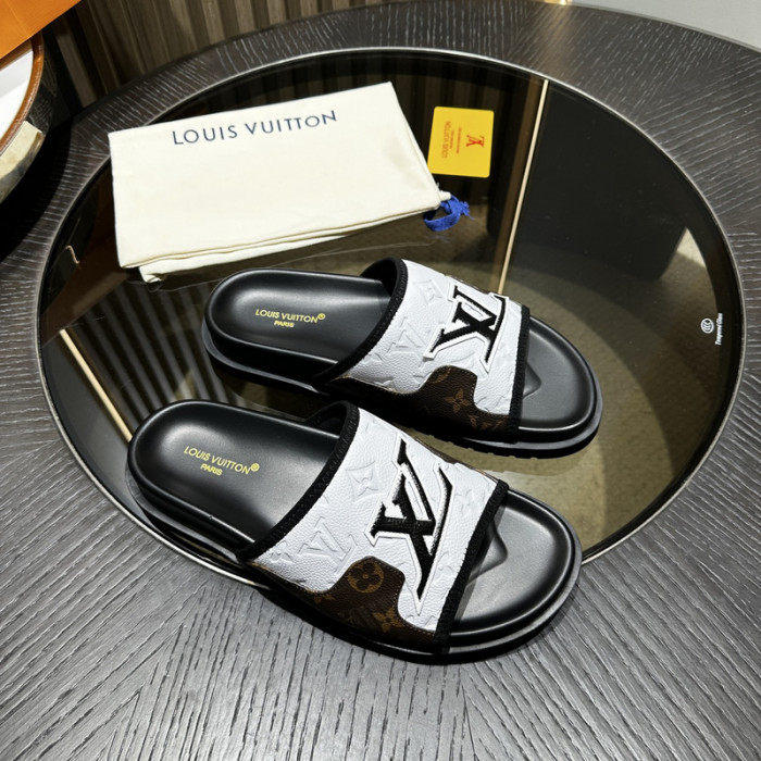 L0VT SANDAL