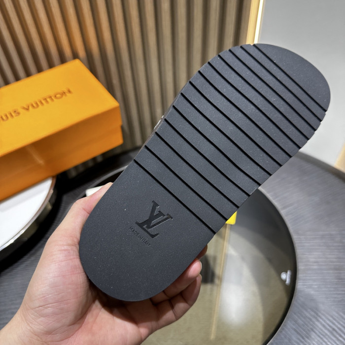 L0VT SANDAL