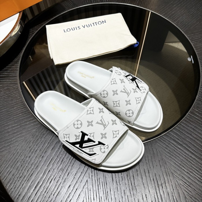 L0VT SANDAL