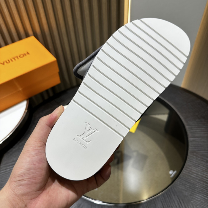 L0VT SANDAL