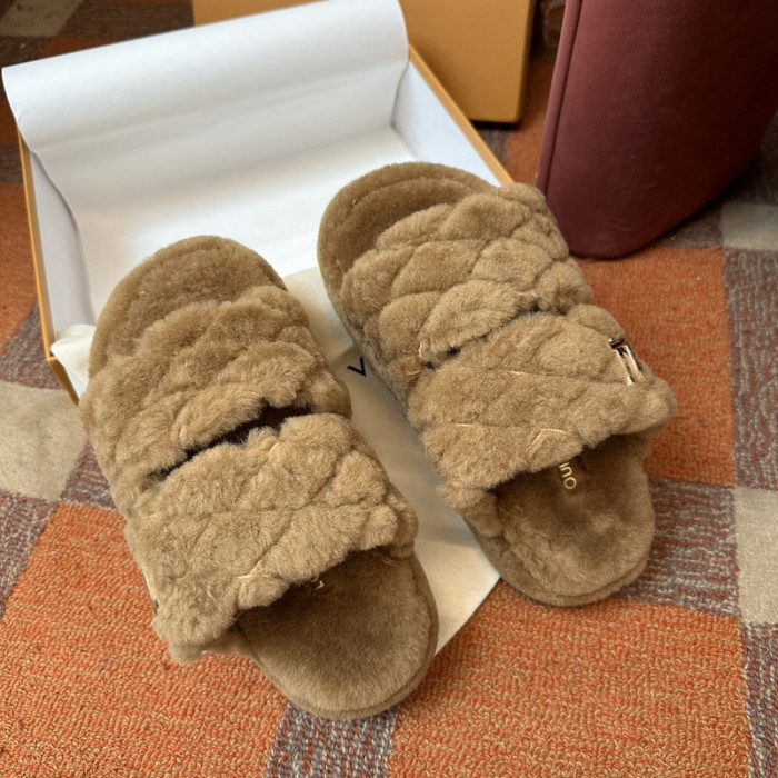 L0VT SANDAL