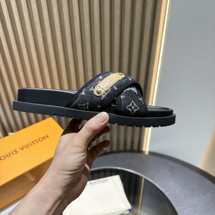 L0VT SANDAL