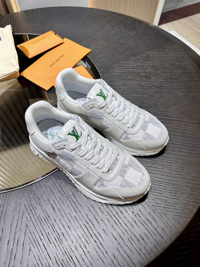 L0VT SNEAKER