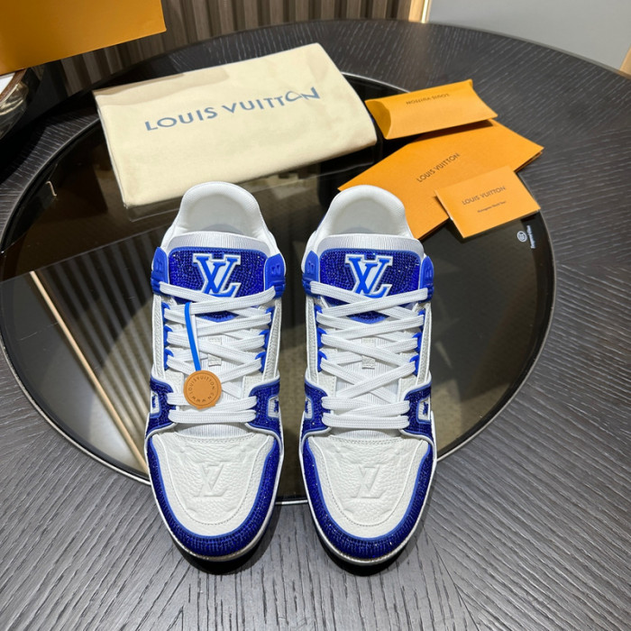 L0VT SNEAKER