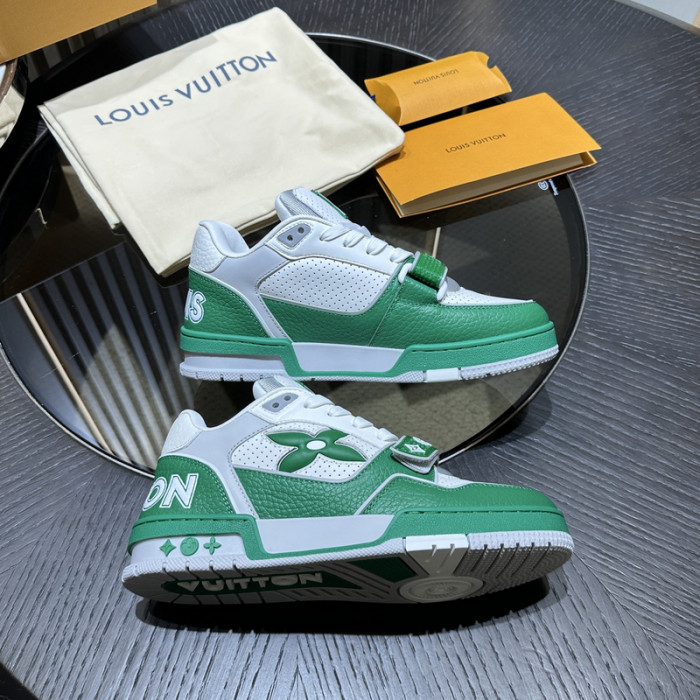 L0VT SNEAKER