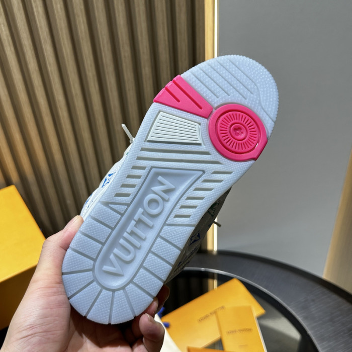 L0VT SNEAKER