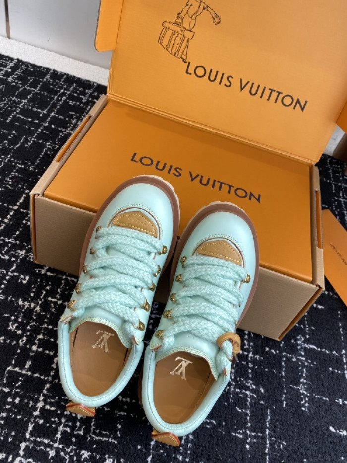 L0VT SNEAKER