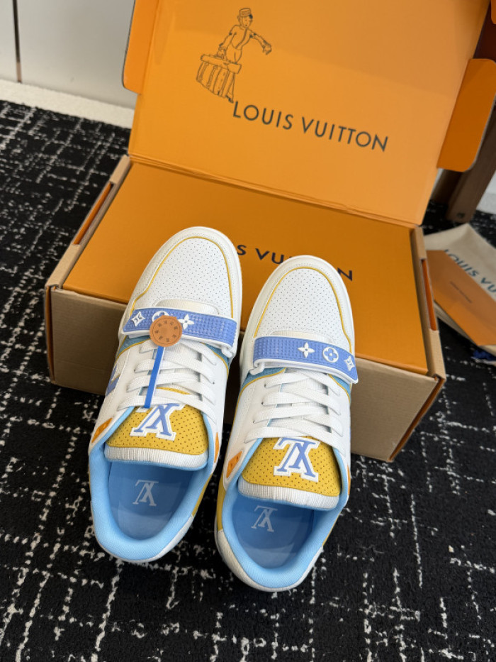 L0VT SNEAKER