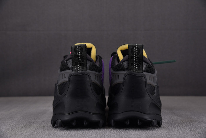OFW SNEAKER