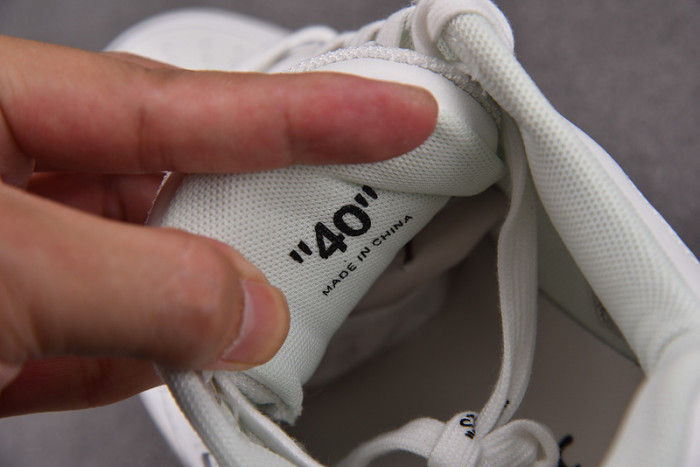 OFW SNEAKER