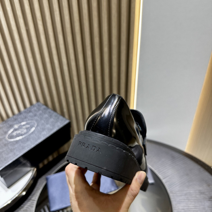 PRAD SNEAKER