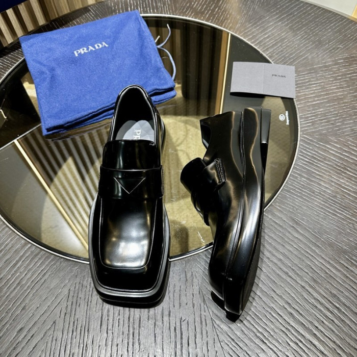 PRAD SNEAKER